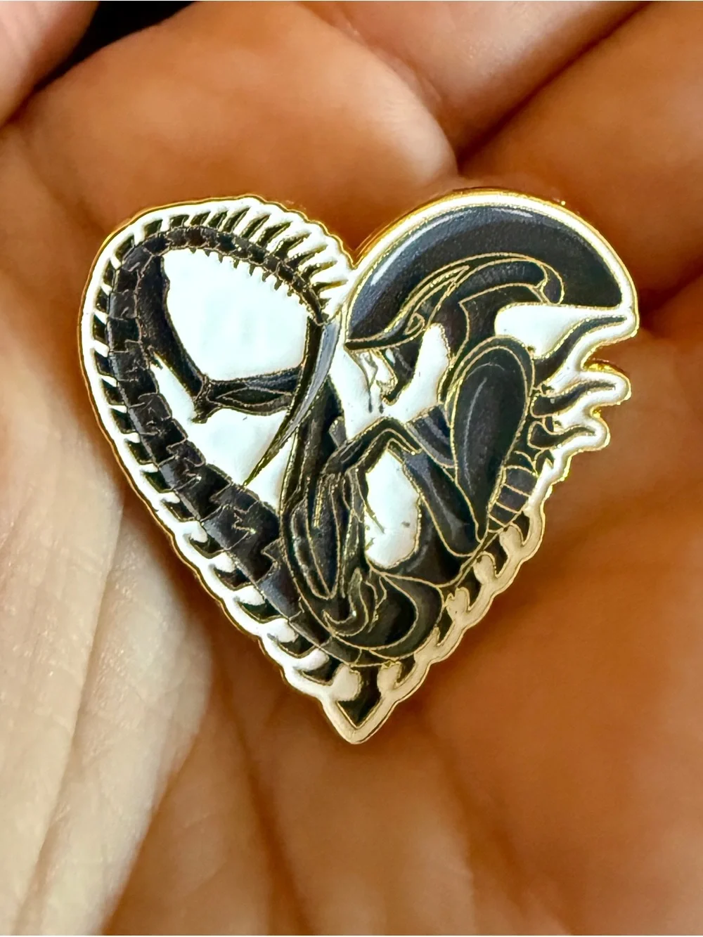 Small New Alien Heart Enamel Pin Movie Xenomorph Lapel Funny Sci Fi Gift Nerdy